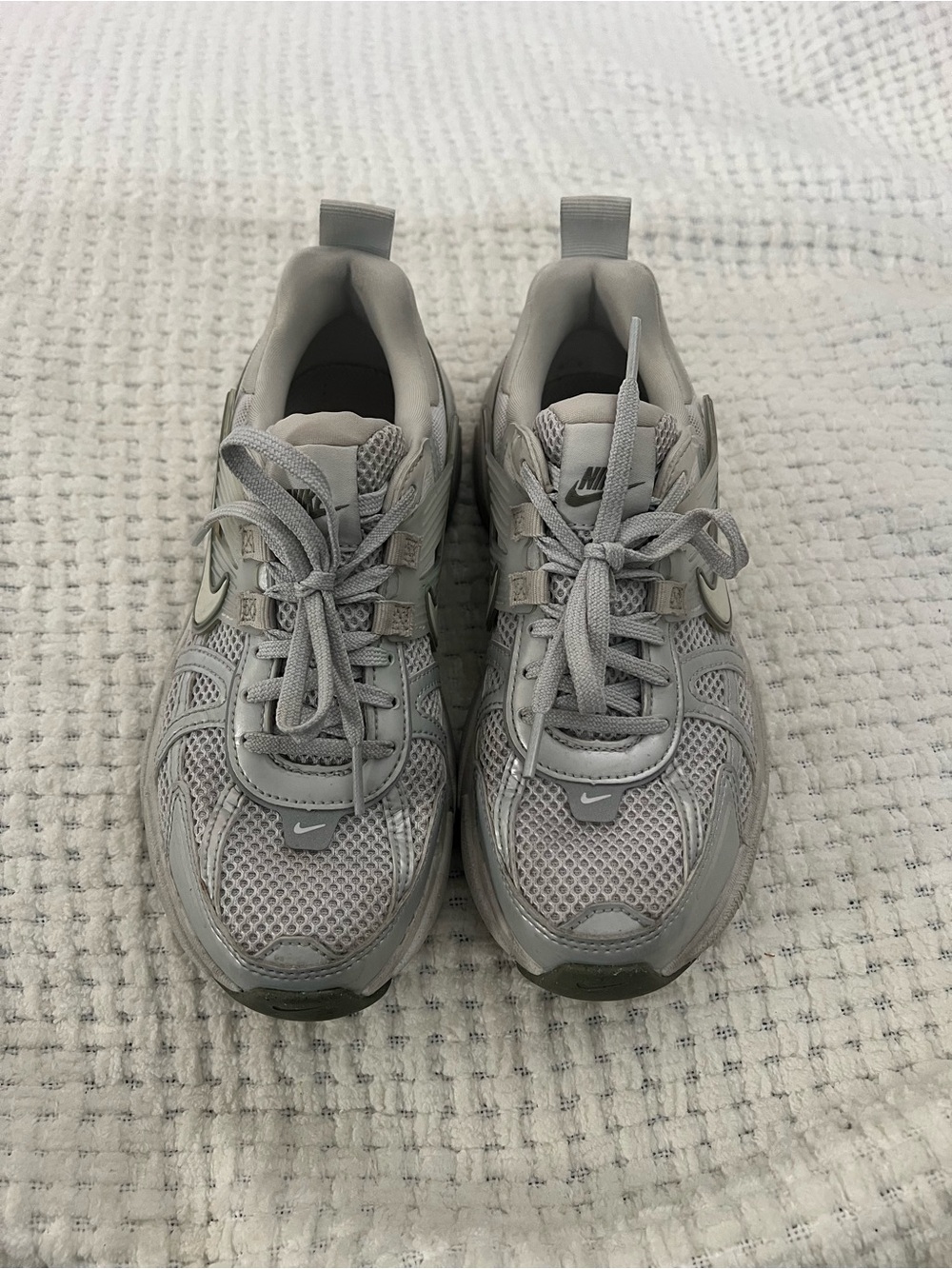 Nike Women’s V2K Run Shoes size 6 - Picture 10 of 11
